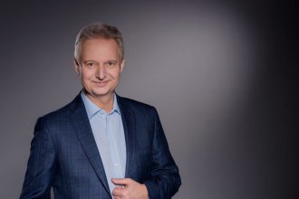 Dariusz Świątek, sales manager w Impress Decor Polska.
