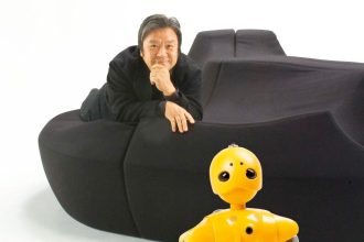 Toshiyuki Kita i jego prace: sofa „Saruyama” (Moroso) i robot „Wakamaru” (Mitsubishi). Pawilon japoński na „Expo 1992”.